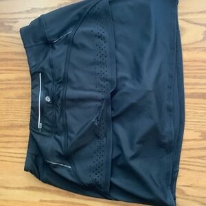 Black Tangerine Skort-Medium in Great condition. 14 1/2 “ length.